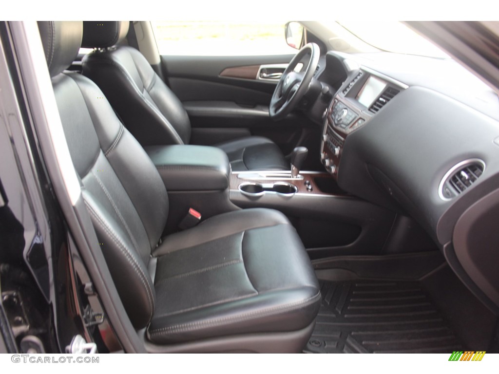 2017 Pathfinder Platinum - Magnetic Black / Charcoal photo #28