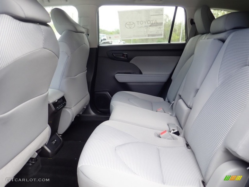 2020 Toyota Highlander Hybrid LE AWD Rear Seat Photos