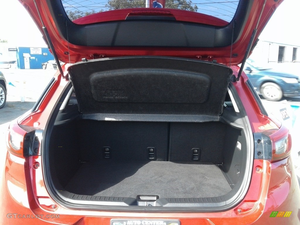 2018 Mazda CX-3 Touring Trunk Photos