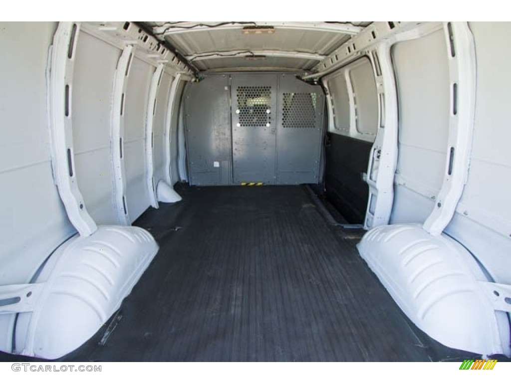 2016 GMC Savana Van 2500 Cargo Trunk Photos