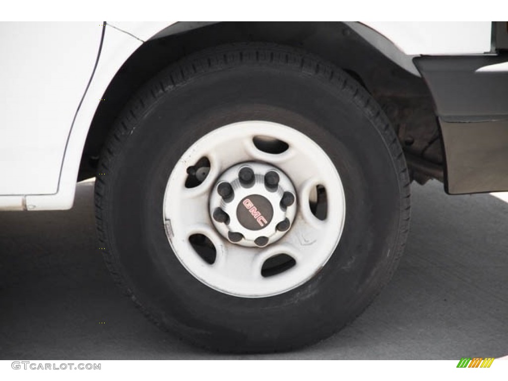 2016 GMC Savana Van 2500 Cargo Wheel Photos