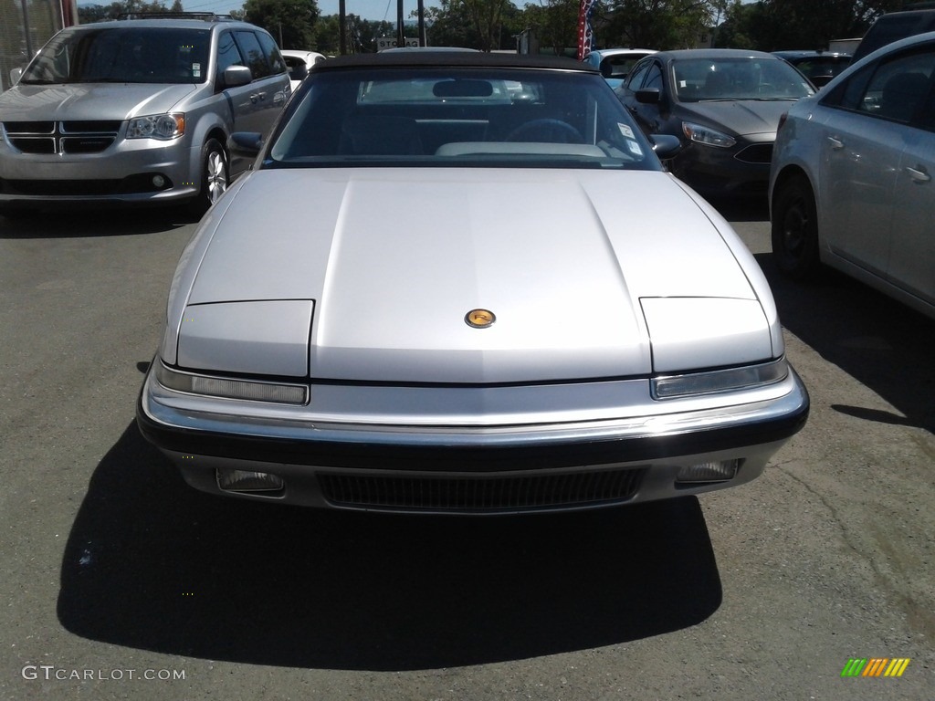 1990 Reatta Convertible - Silver / Gray photo #12