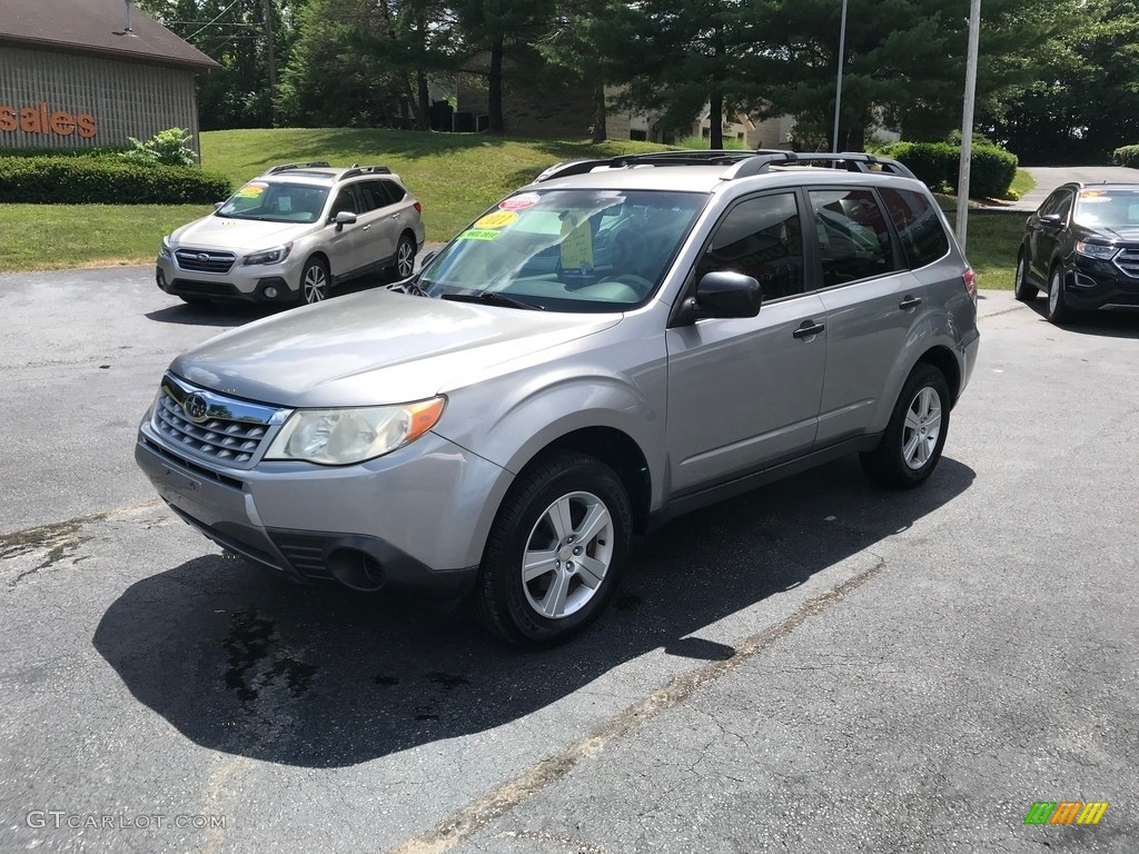 2011 Forester 2.5 X - Spark Silver Metallic / Platinum photo #2