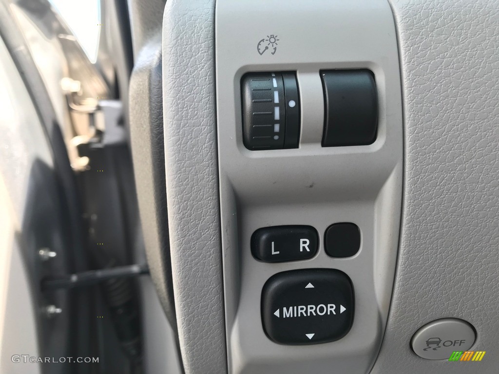 2011 Forester 2.5 X - Spark Silver Metallic / Platinum photo #13