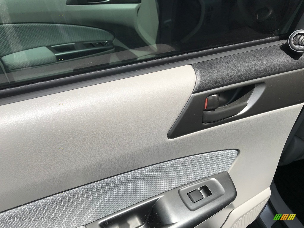 2011 Forester 2.5 X - Spark Silver Metallic / Platinum photo #21