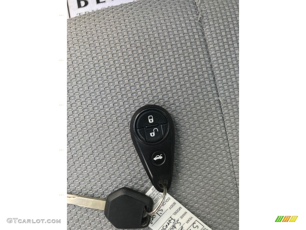 2011 Forester 2.5 X - Spark Silver Metallic / Platinum photo #27