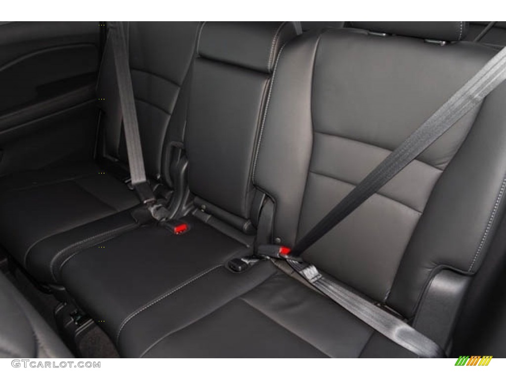 2021 Honda Pilot Touring Rear Seat Photo #138901226