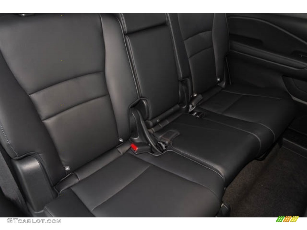 2021 Honda Pilot Touring Rear Seat Photo #138901319