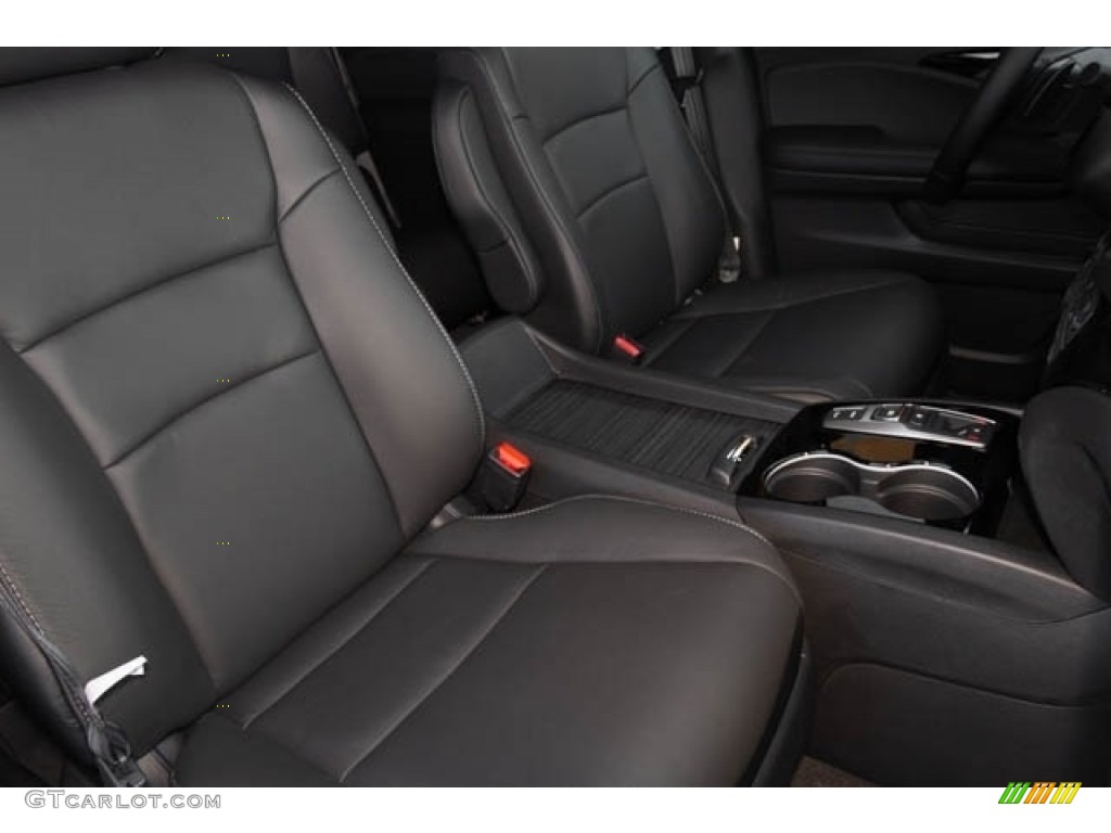 2021 Honda Pilot Touring Front Seat Photos