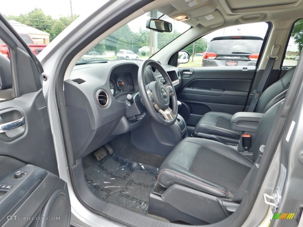2017 Jeep Compass 75th Anniversary Edition Front Seat Photo #138902210