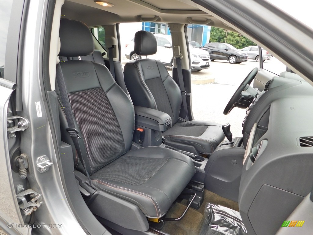 2017 Jeep Compass 75th Anniversary Edition Front Seat Photos