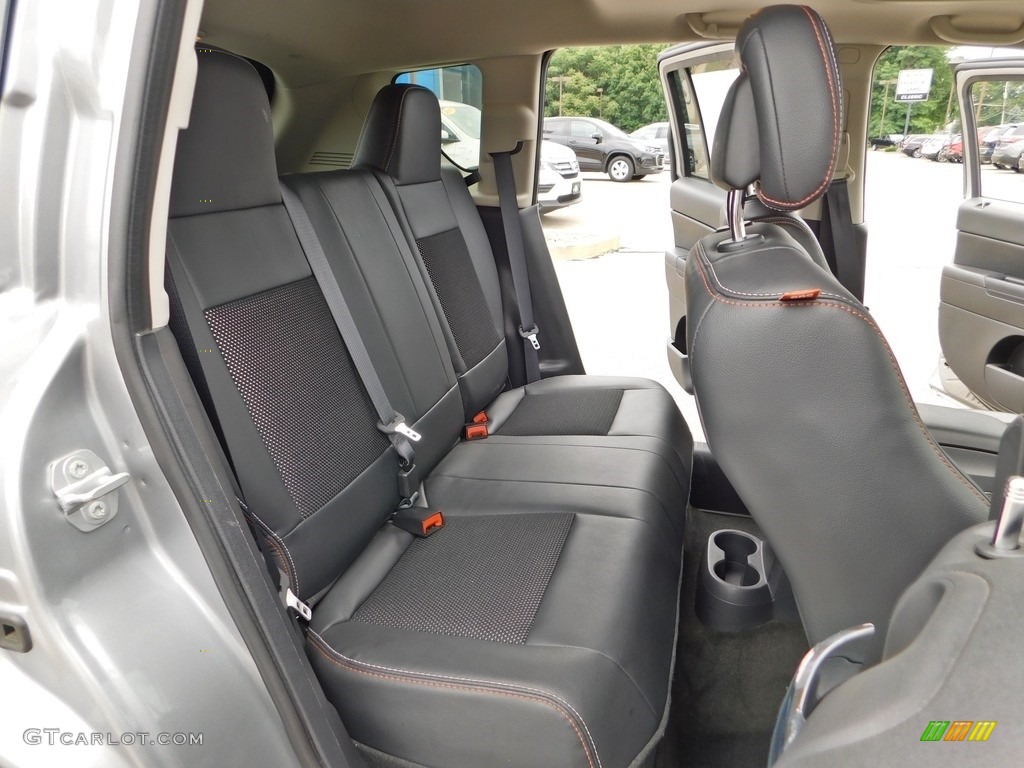 2017 Jeep Compass 75th Anniversary Edition Rear Seat Photo #138902405