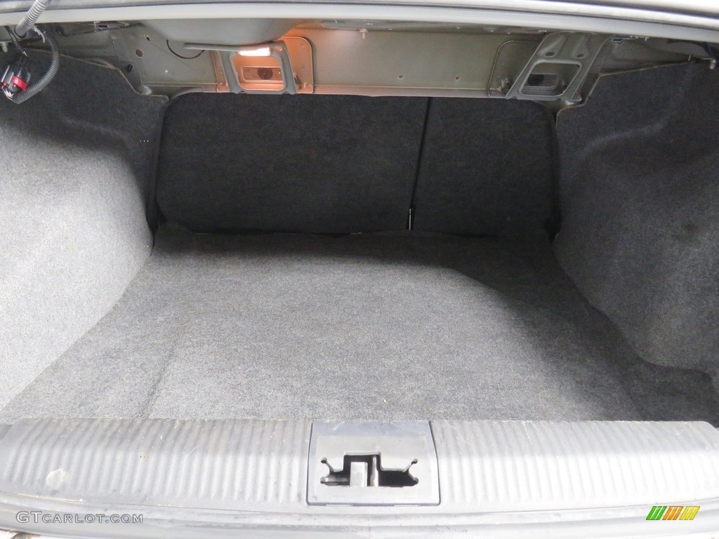 2008 Focus SE Sedan - Silver Frost Metallic / Charcoal Black photo #13