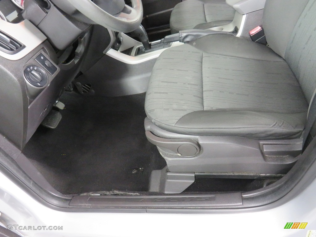 2008 Focus SE Sedan - Silver Frost Metallic / Charcoal Black photo #24