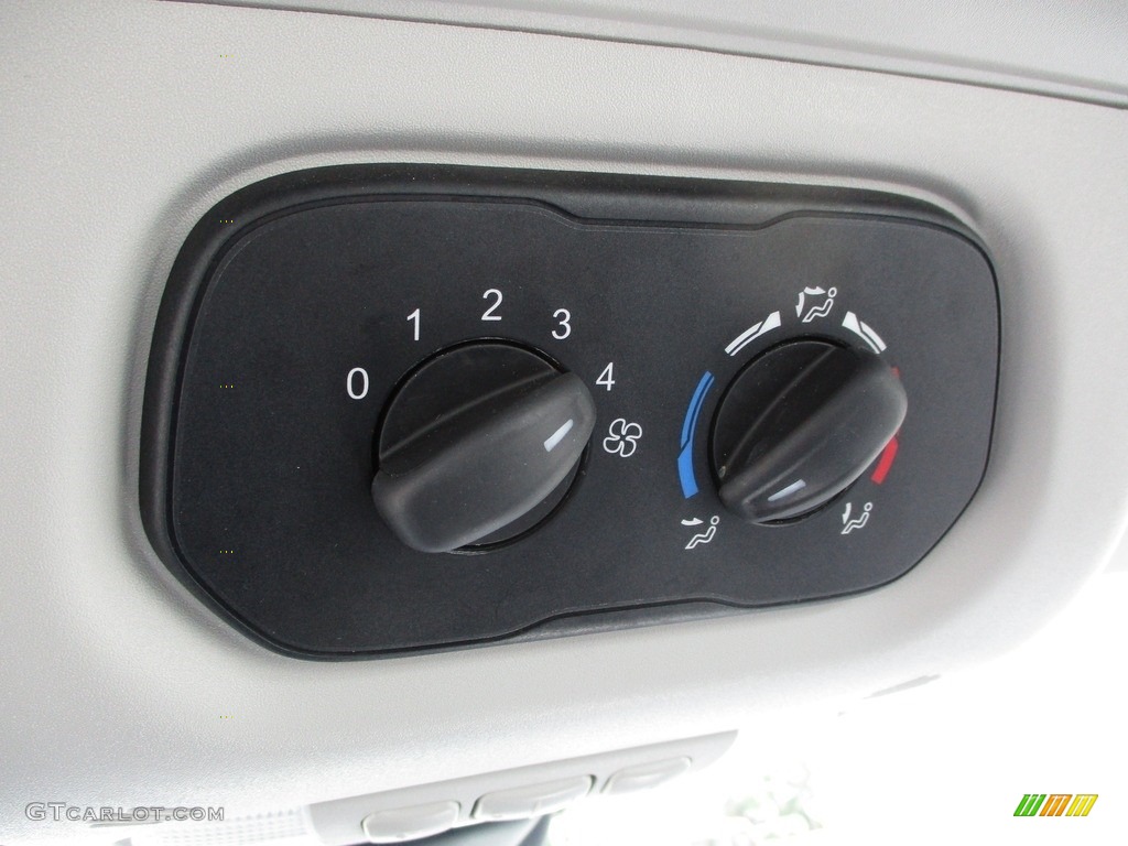 2019 Transit Passenger Wagon XLT 350 MR Long - Oxford White / Pewter photo #23