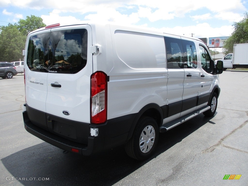 2019 Transit Van 250 LR Regular - Oxford White / Charcoal black photo #4