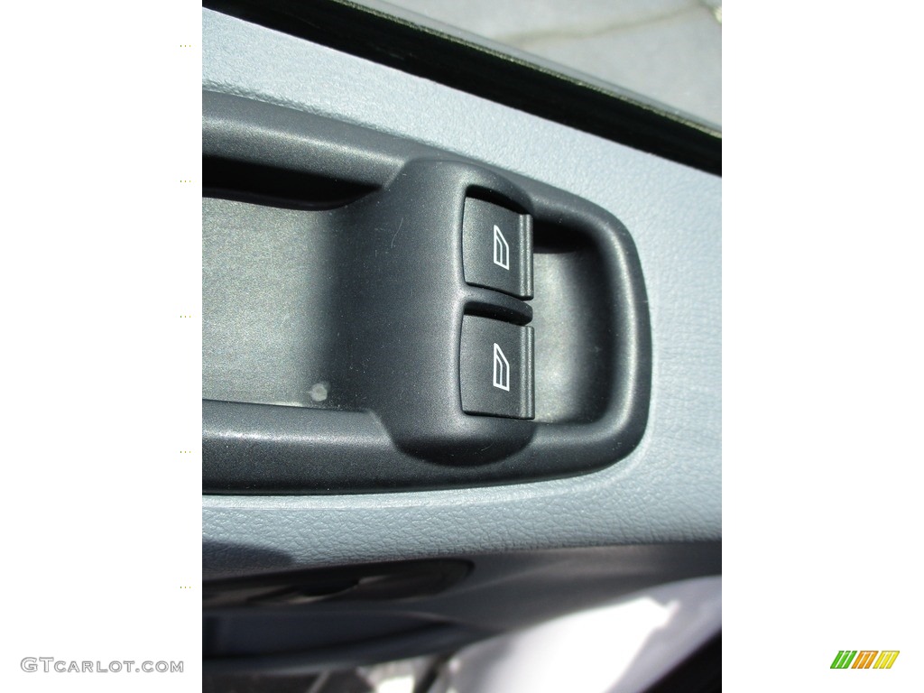 2019 Transit Van 250 LR Regular - Oxford White / Charcoal black photo #8
