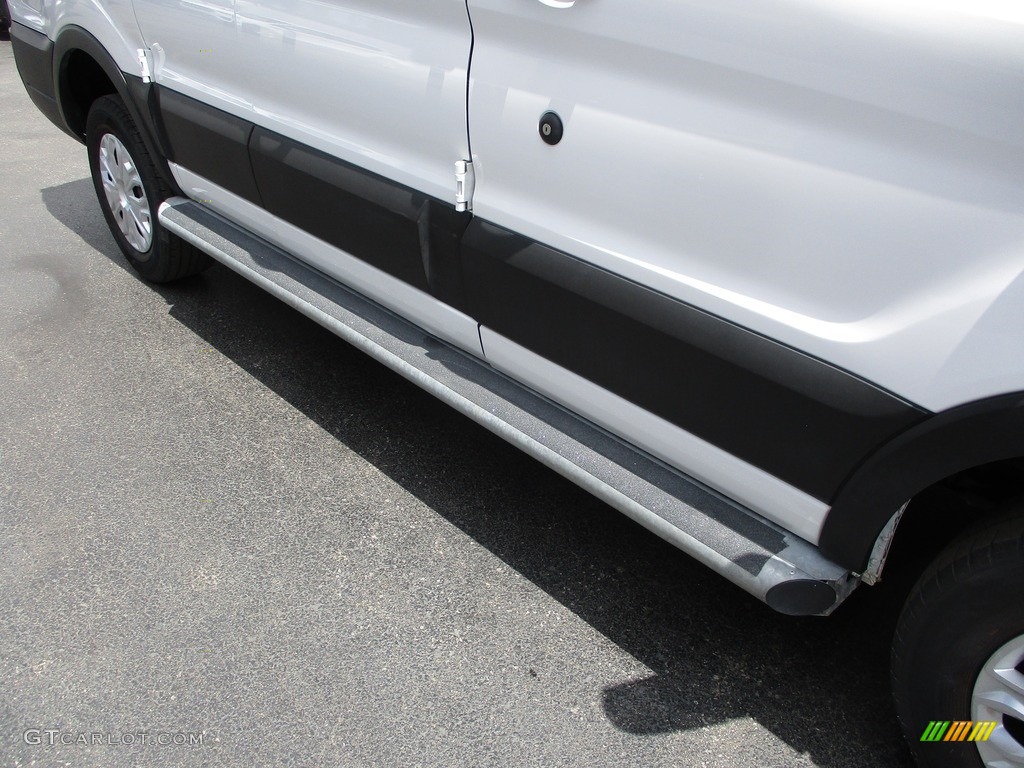 2019 Transit Van 250 LR Regular - Oxford White / Charcoal black photo #23