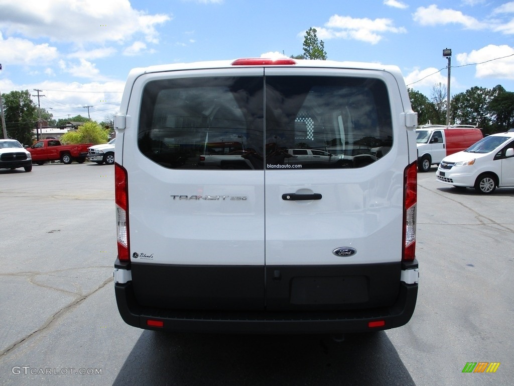 2019 Transit Van 250 LR Regular - Oxford White / Charcoal black photo #25