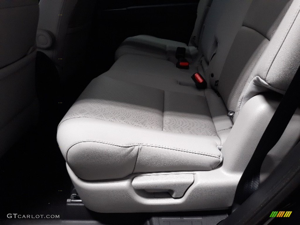 2020 Passport EX-L AWD - Black Forest Pearl / Gray photo #26