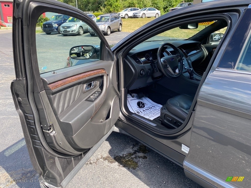 2016 Taurus Limited - Magnetic / Charcoal Black photo #11