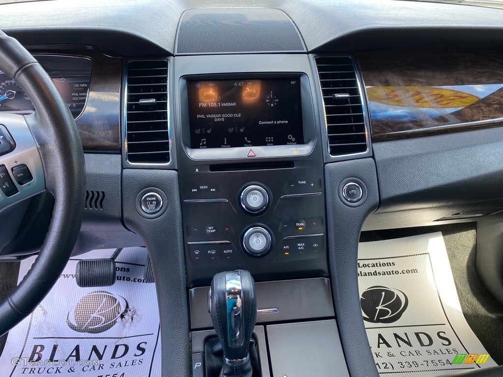 2016 Taurus Limited - Magnetic / Charcoal Black photo #22