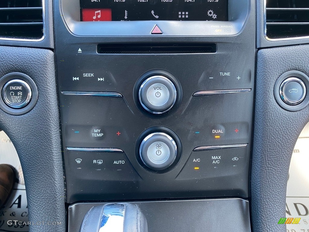 2016 Taurus Limited - Magnetic / Charcoal Black photo #32