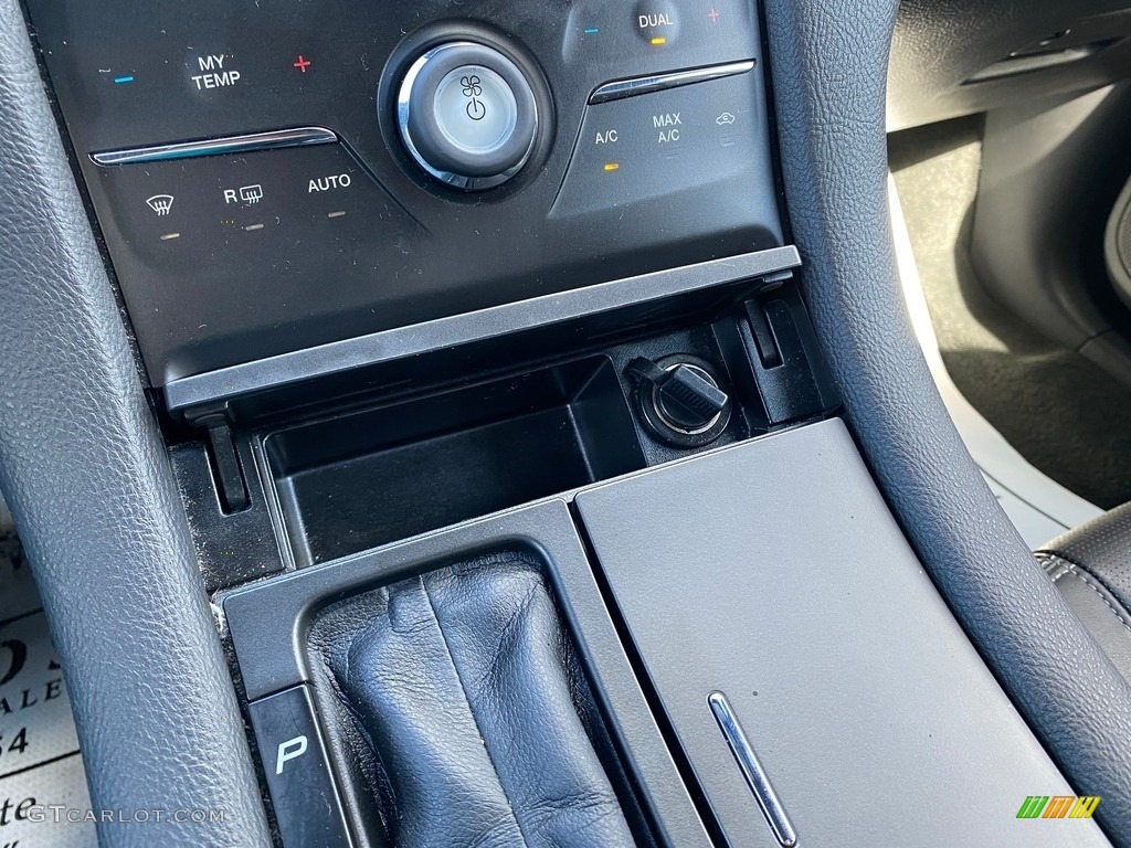 2016 Taurus Limited - Magnetic / Charcoal Black photo #34