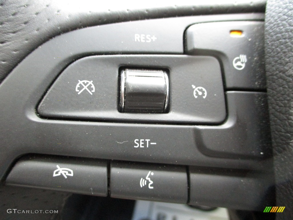 2019 Cadillac XT4 Sport Light Wheat/Jet Black Steering Wheel Photo #138910082