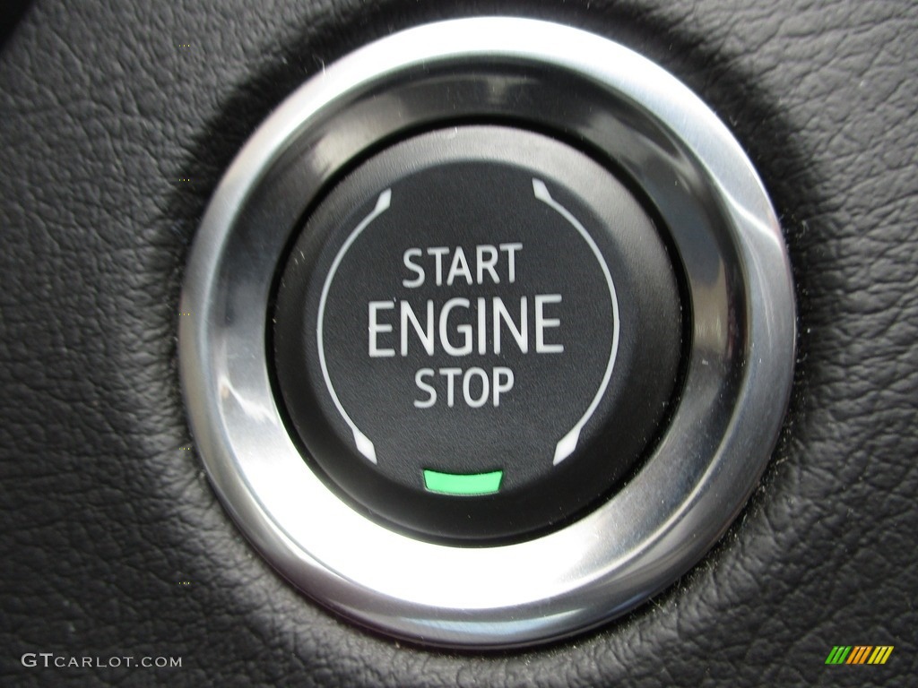 2019 Cadillac XT4 Sport Controls Photos