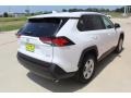 Super White - RAV4 XLE Photo No. 8