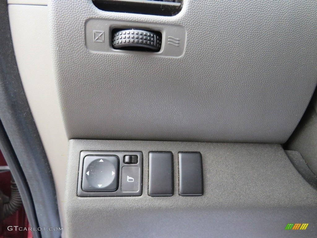 2006 Xterra S 4x4 - Silver Lightning Metallic / Desert/Graphite photo #18
