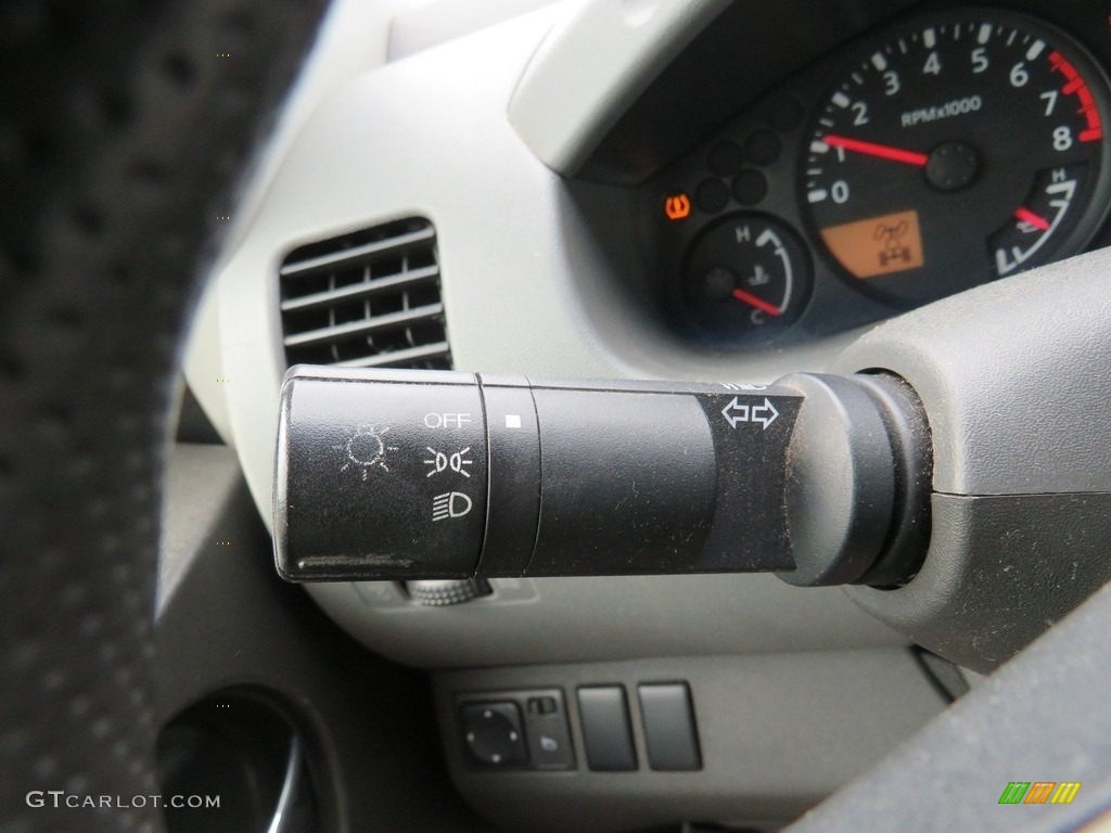 2006 Xterra S 4x4 - Silver Lightning Metallic / Desert/Graphite photo #23