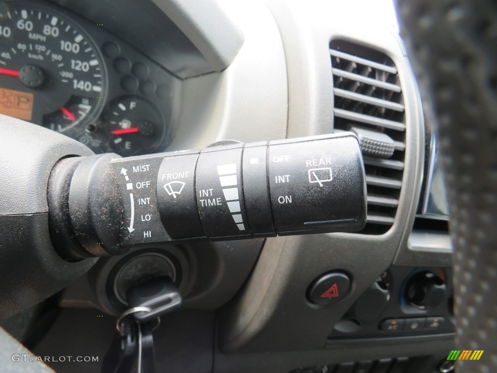 2006 Xterra S 4x4 - Silver Lightning Metallic / Desert/Graphite photo #25