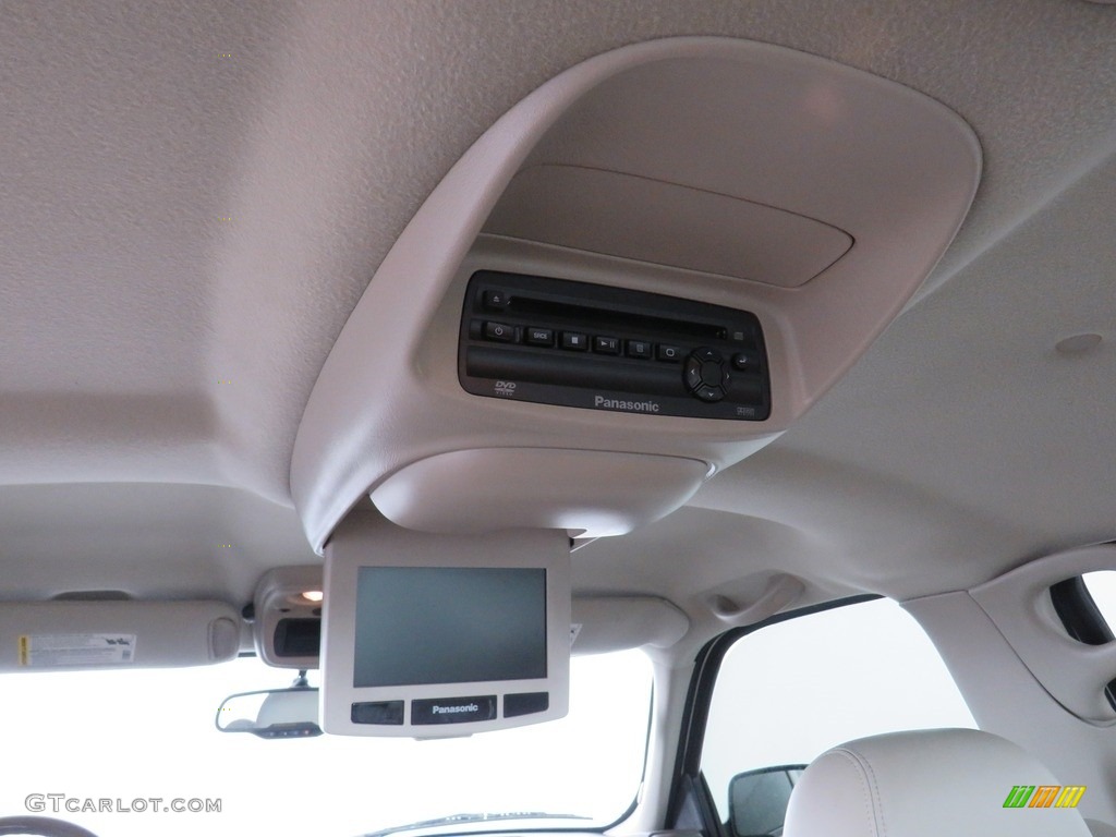 2004 Escalade EXT AWD - White Diamond / Shale photo #2