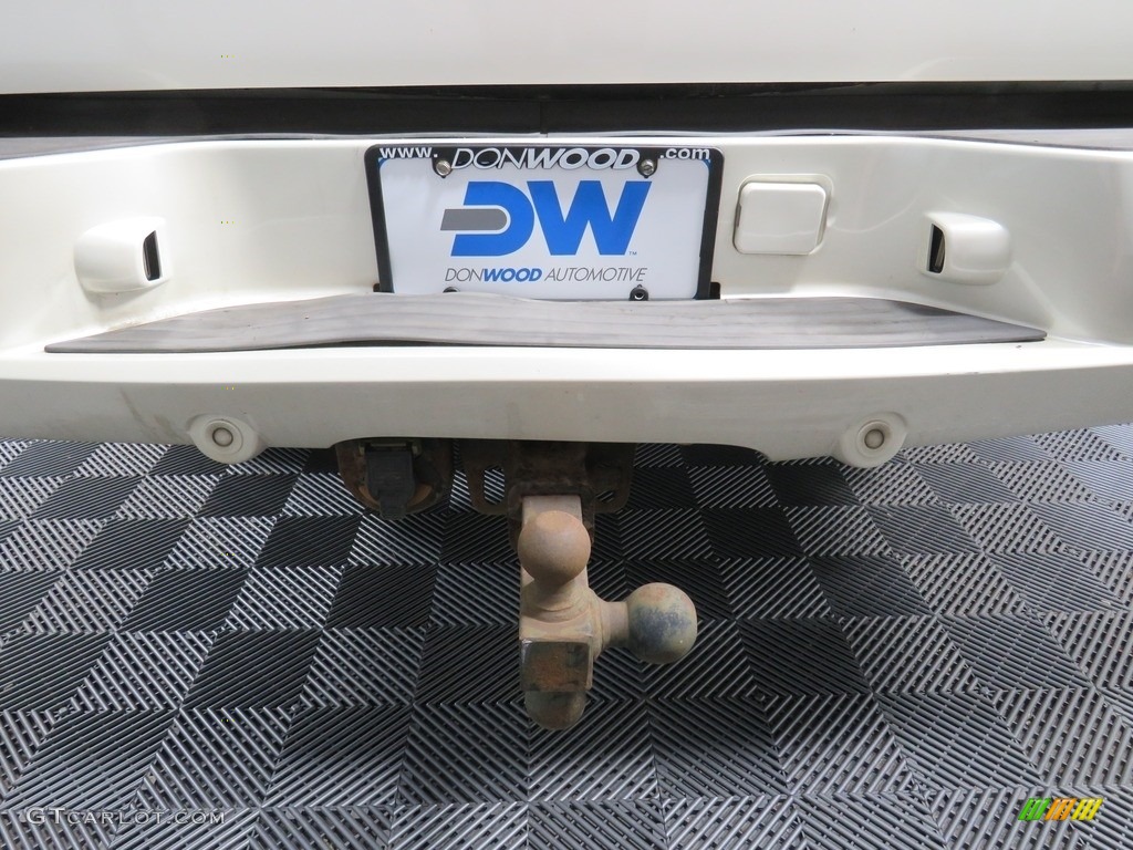 2004 Escalade EXT AWD - White Diamond / Shale photo #13
