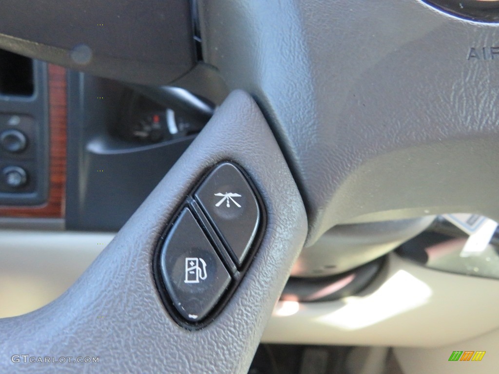 2004 Escalade EXT AWD - White Diamond / Shale photo #23