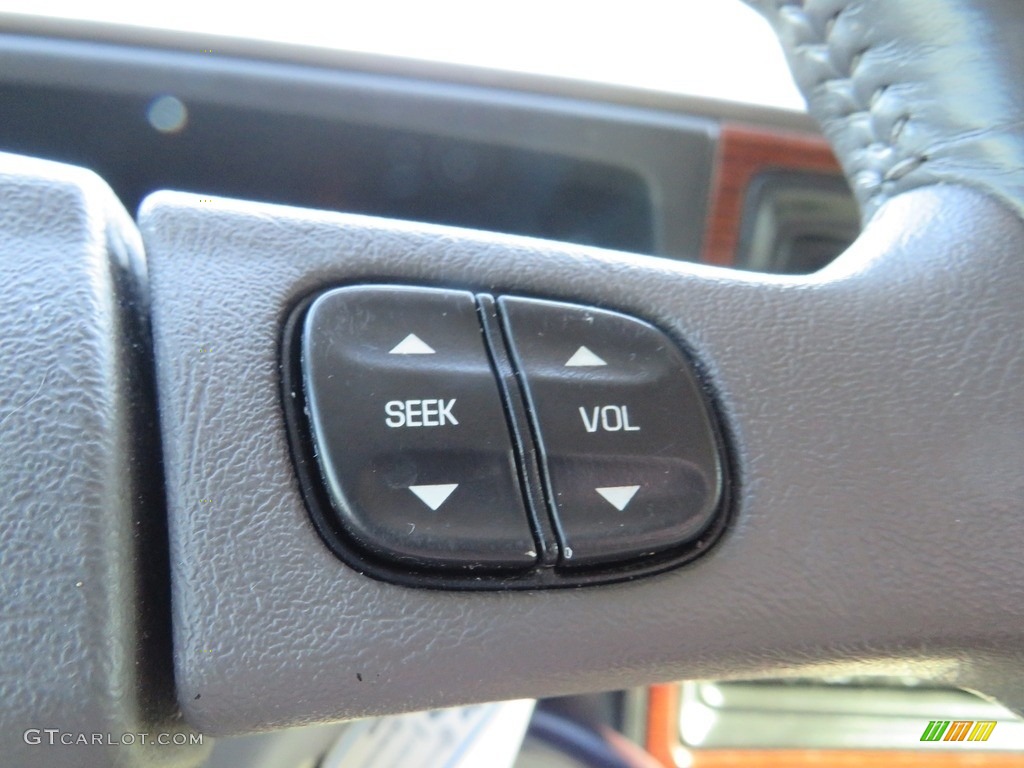 2004 Escalade EXT AWD - White Diamond / Shale photo #25
