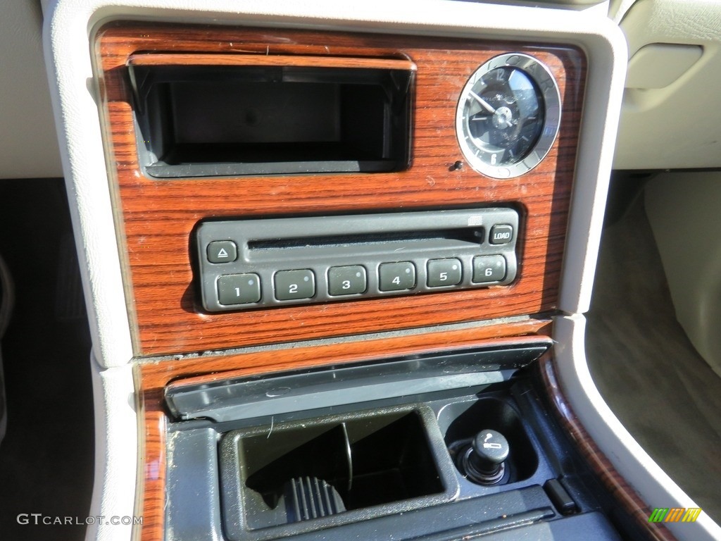 2004 Escalade EXT AWD - White Diamond / Shale photo #27