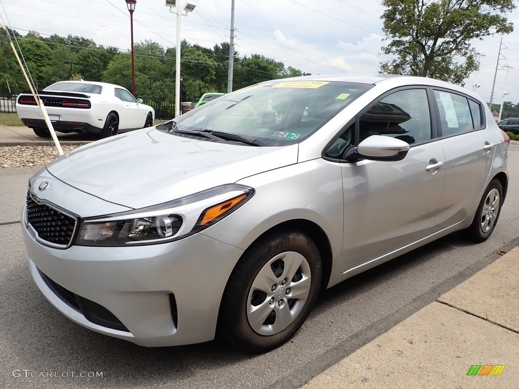 Silky Silver 2017 Kia Forte5 LX Exterior Photo #138921923
