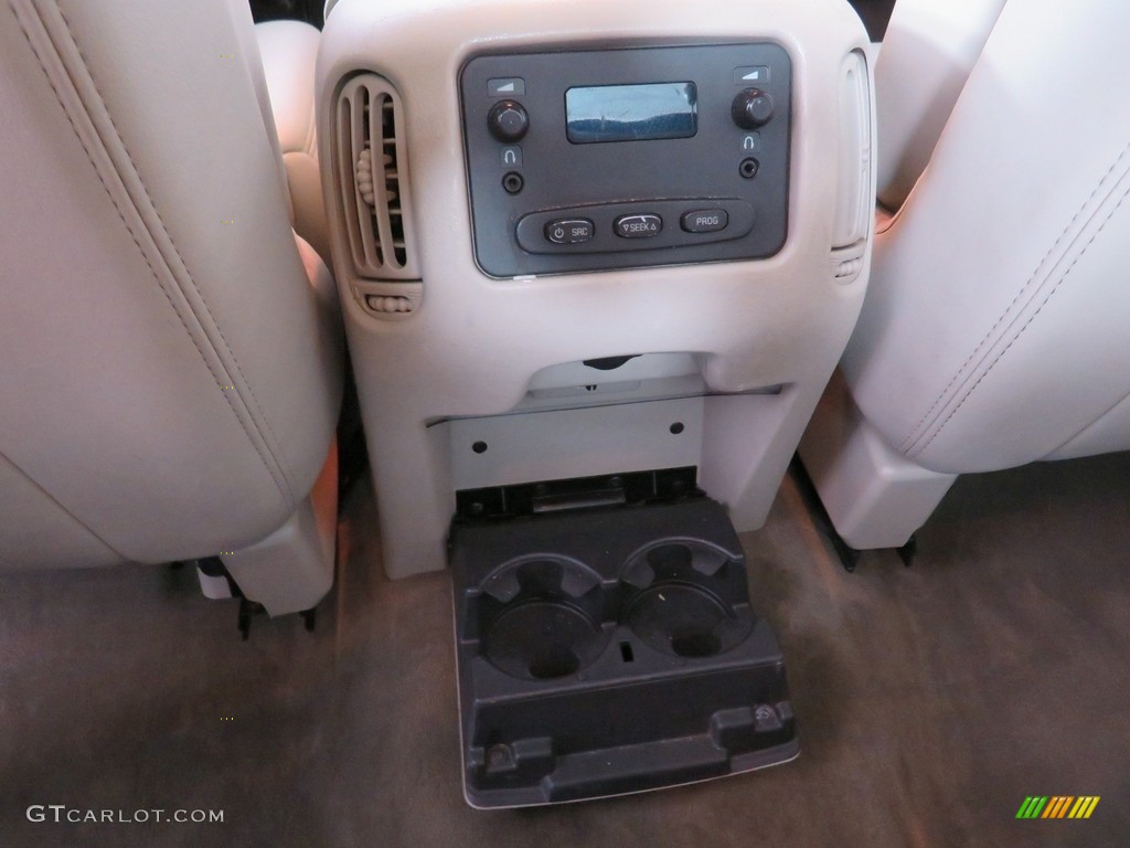 2004 Escalade EXT AWD - White Diamond / Shale photo #33
