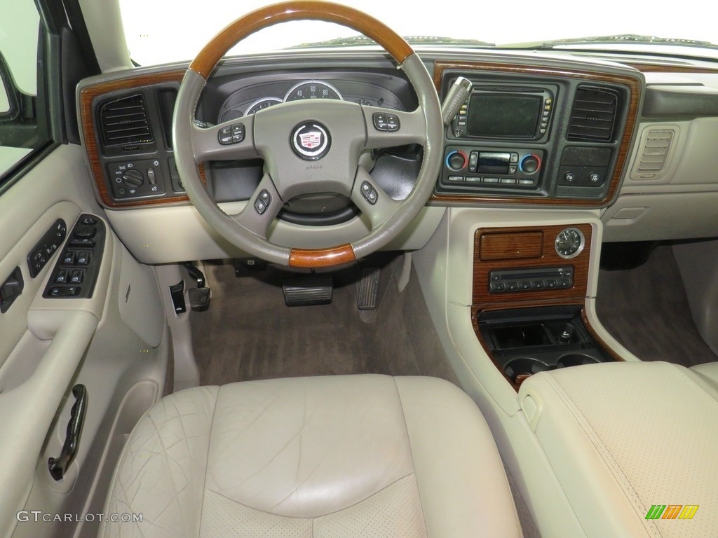 2004 Escalade EXT AWD - White Diamond / Shale photo #34