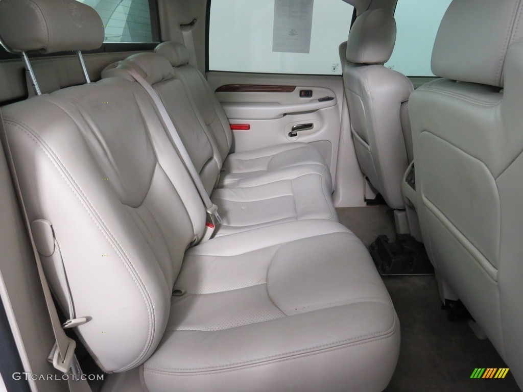 2004 Escalade EXT AWD - White Diamond / Shale photo #36