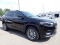 Diamond Black Crystal Pearl - Cherokee Latitude Plus 4x4 Photo No. 3