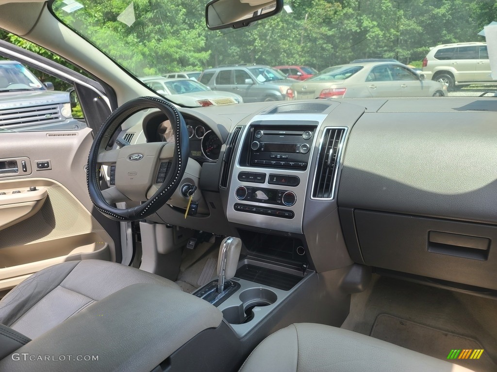 2010 Edge Limited AWD - White Platinum Tri-Coat / Camel photo #12