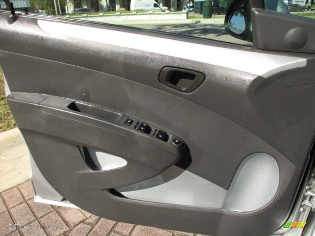 2013 Spark LT - Silver Ice / Dark Pewter/Silver photo #40