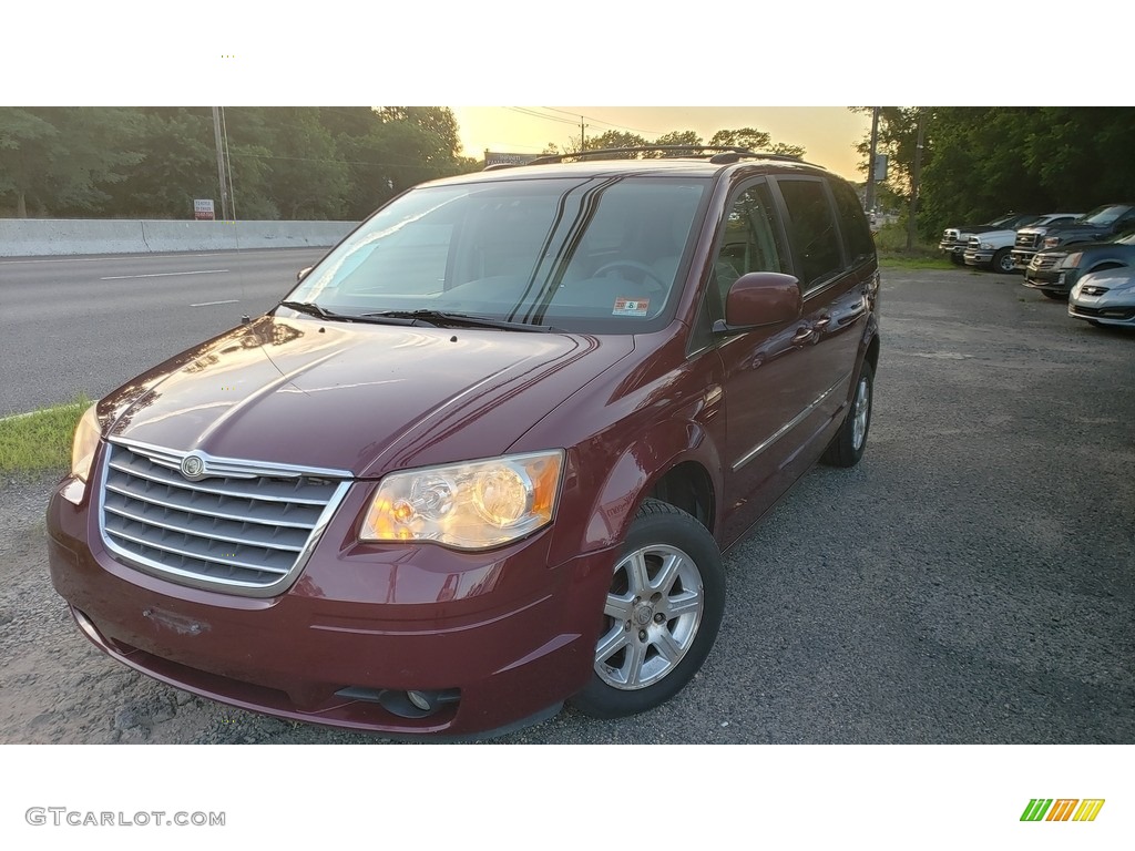 2009 Town & Country Touring - Inferno Red Crystal Pearl / Medium Pebble Beige/Cream photo #3