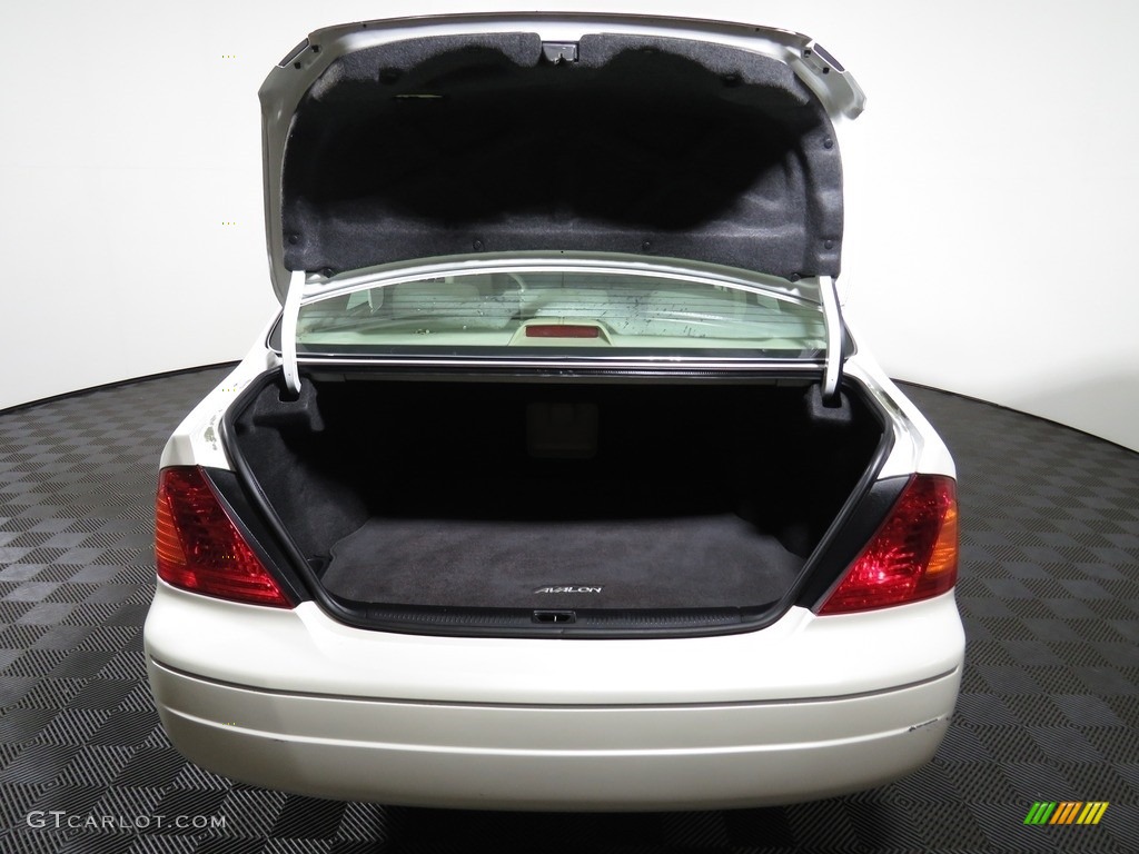 2002 Avalon XL - Diamond White Pearl / Ivory photo #12
