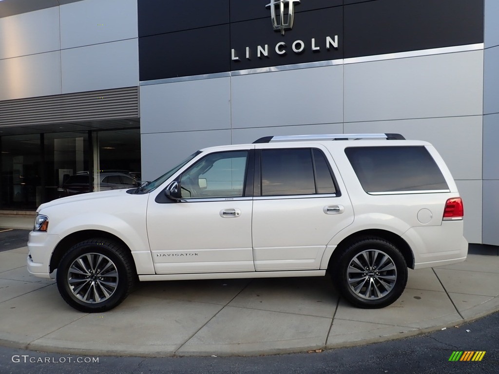 White Platinum 2017 Lincoln Navigator Select 4x4 Exterior Photo #138941016