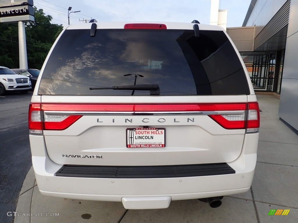 2017 Navigator Select 4x4 - White Platinum / Medium Light Stone photo #4